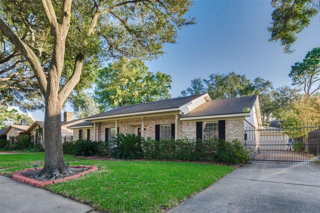 9223 Sandstone Street, Houston, TX 77036