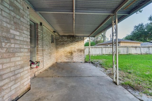 9223 Sandstone Street, Houston, TX 77036