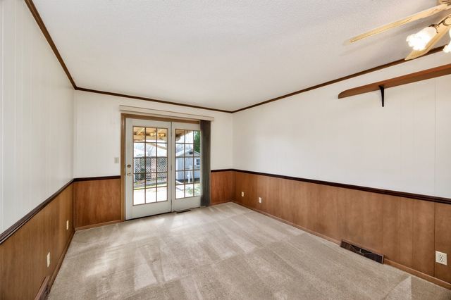 2012 66th Street, Windsor Heights, IA 50324