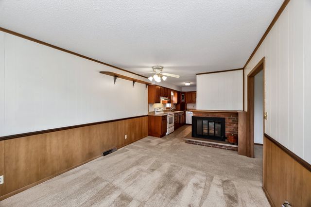 2012 66th Street, Windsor Heights, IA 50324