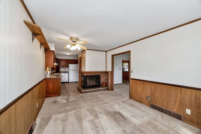 2012 66th Street, Windsor Heights, IA 50324