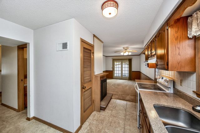 2012 66th Street, Windsor Heights, IA 50324