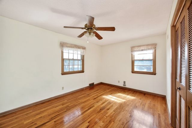 2012 66th Street, Windsor Heights, IA 50324