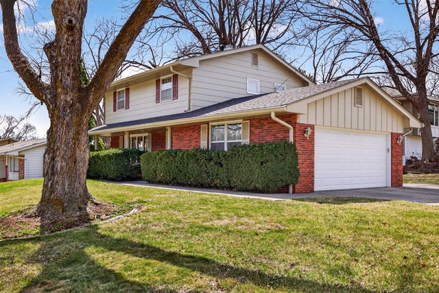 2012 66th Street, Windsor Heights, IA 50324