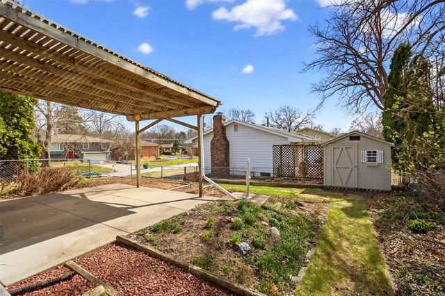 2012 66th Street, Windsor Heights, IA 50324