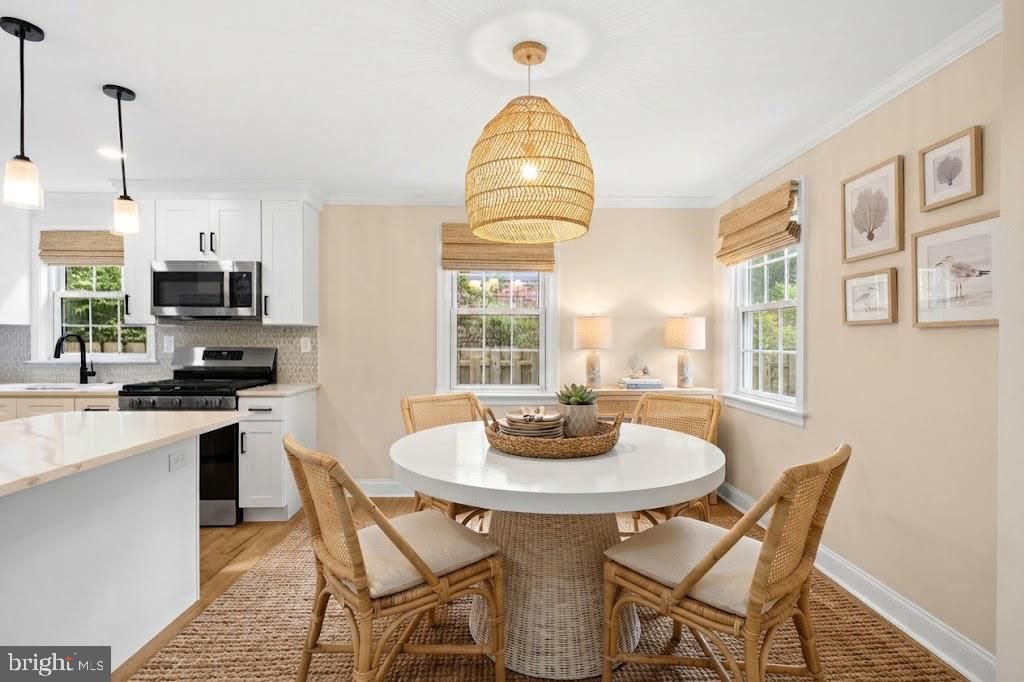 Image 5 of property listing at 776 BROOKE RD, Glenside, PA 19038