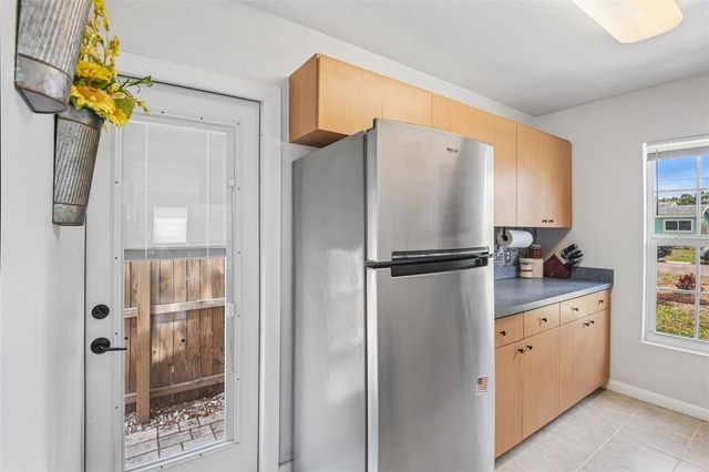 4218 6TH AVENUE N, St Petersburg, FL 33713