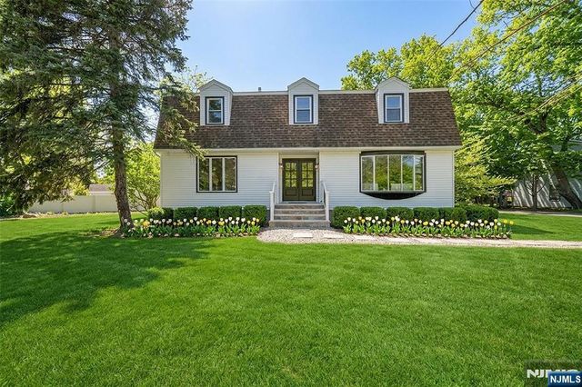 183 Wyckoff Avenue, Wyckoff, NJ 07481