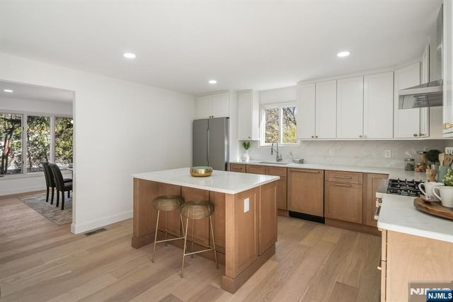 183 Wyckoff Avenue, Wyckoff, NJ 07481