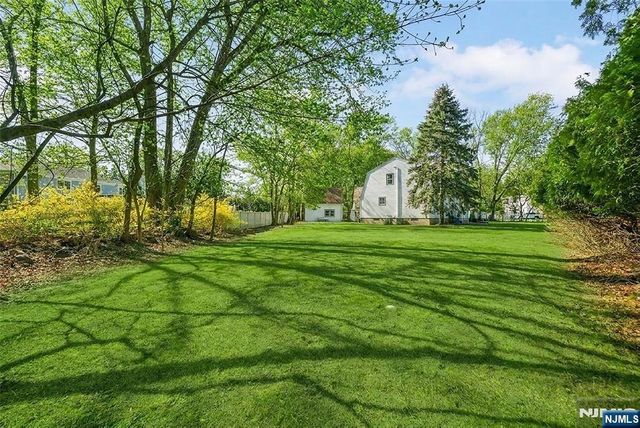 183 Wyckoff Avenue, Wyckoff, NJ 07481
