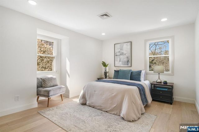 183 Wyckoff Avenue, Wyckoff, NJ 07481