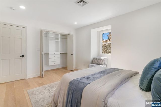 183 Wyckoff Avenue, Wyckoff, NJ 07481