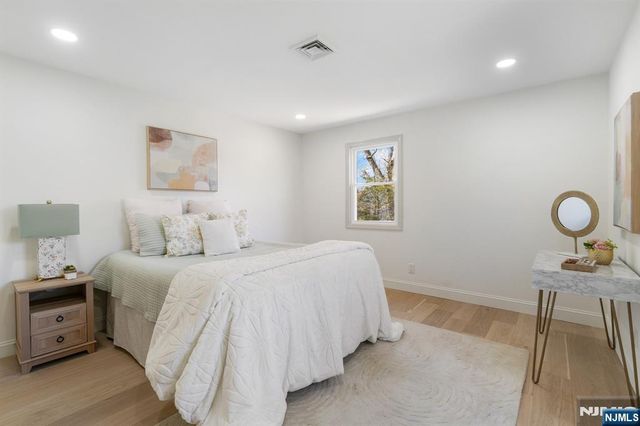 183 Wyckoff Avenue, Wyckoff, NJ 07481