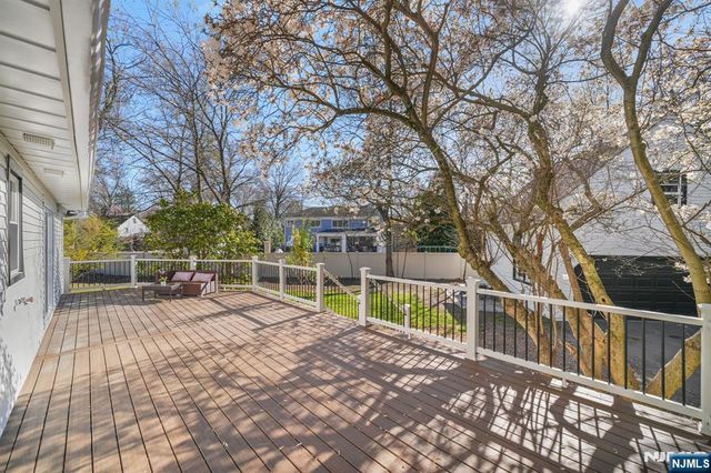 183 Wyckoff Avenue, Wyckoff, NJ 07481