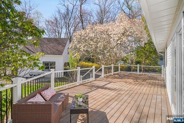 183 Wyckoff Avenue, Wyckoff, NJ 07481