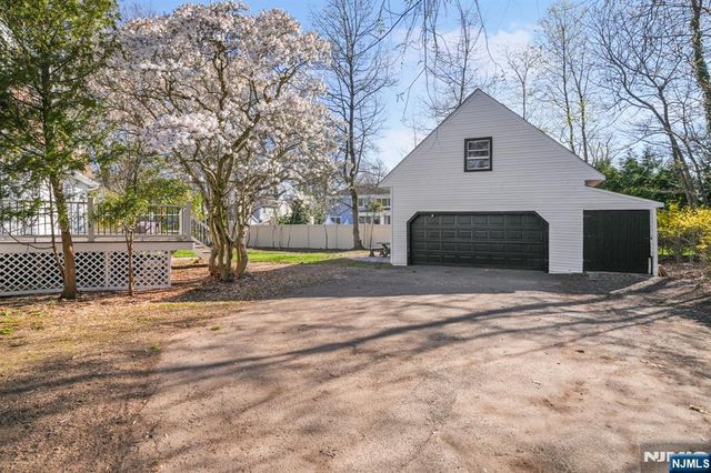 183 Wyckoff Avenue, Wyckoff, NJ 07481
