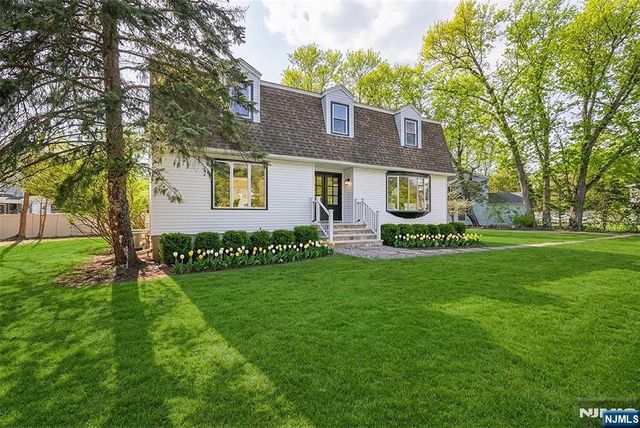 183 Wyckoff Avenue, Wyckoff, NJ 07481