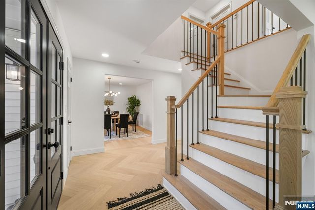 183 Wyckoff Avenue, Wyckoff, NJ 07481