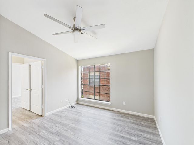 8055 Cambridge Street 26, Houston, TX 77054