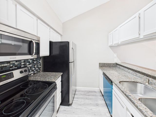 8055 Cambridge Street 26, Houston, TX 77054