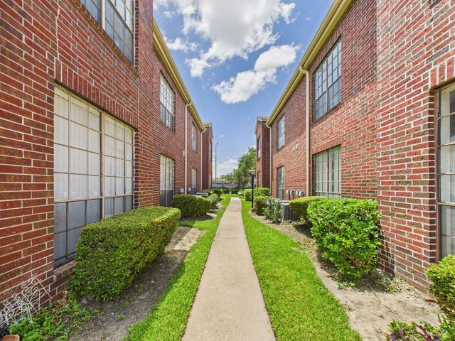 8055 Cambridge Street 26, Houston, TX 77054