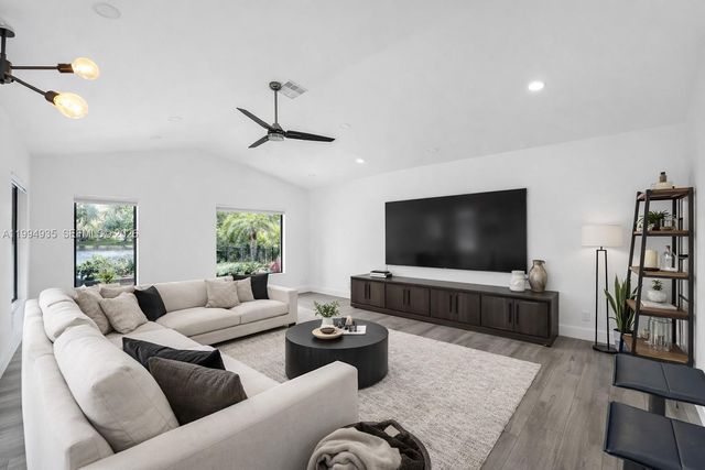 1601 Eastlake Way, Weston, FL 33326