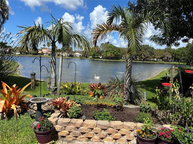 1601 Eastlake Way, Weston, FL 33326