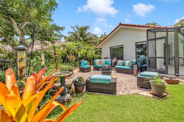 1601 Eastlake Way, Weston, FL 33326