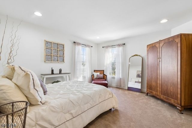 62 Mackenzie Ln N, Denville Twp., NJ 07834