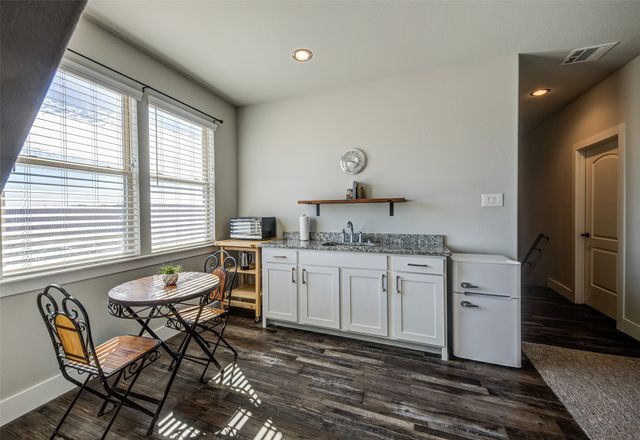 133 Sunset Bay Pointe Court, Chico, TX 76431