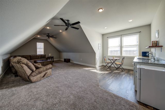 133 Sunset Bay Pointe Court, Chico, TX 76431