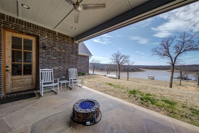 133 Sunset Bay Pointe Court, Chico, TX 76431