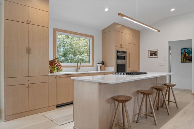 1900 Rosewood Valley Dr, Brentwood, TN 37027