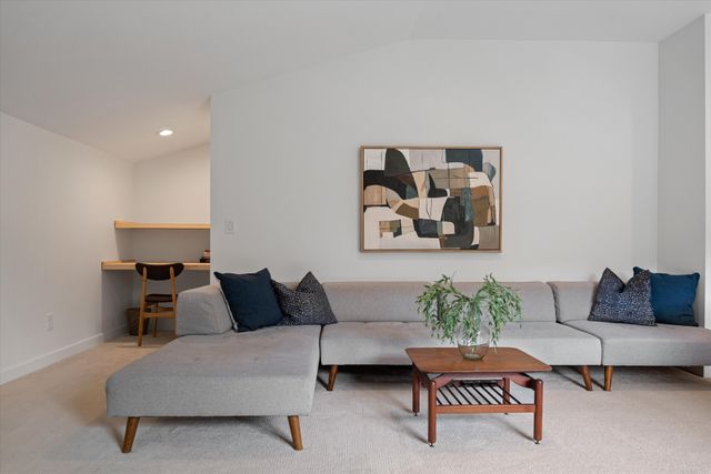 1900 Rosewood Valley Dr, Brentwood, TN 37027