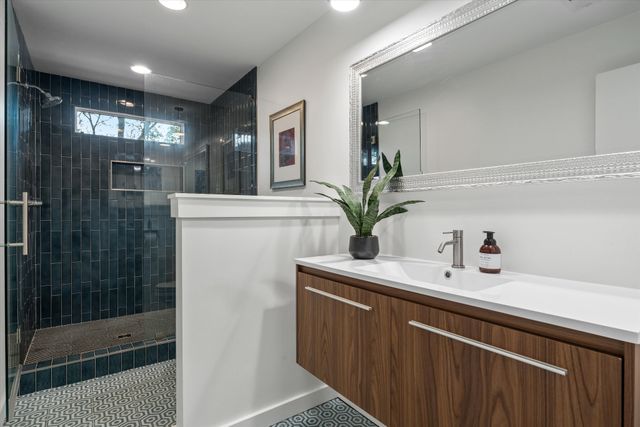 1900 Rosewood Valley Dr, Brentwood, TN 37027