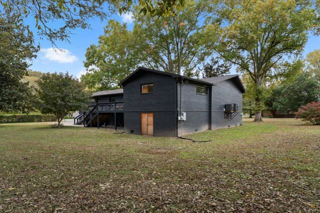 1900 Rosewood Valley Dr, Brentwood, TN 37027