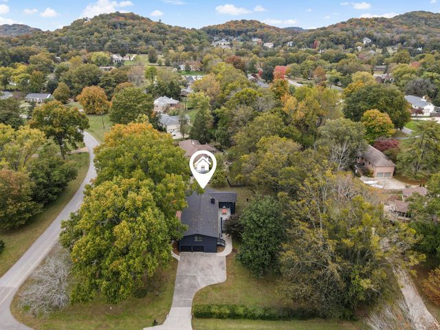 1900 Rosewood Valley Dr, Brentwood, TN 37027