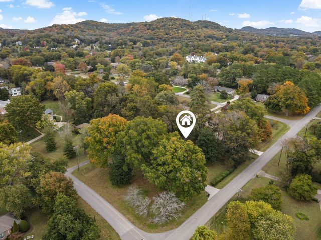 1900 Rosewood Valley Dr, Brentwood, TN 37027