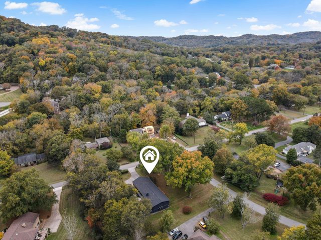 1900 Rosewood Valley Dr, Brentwood, TN 37027