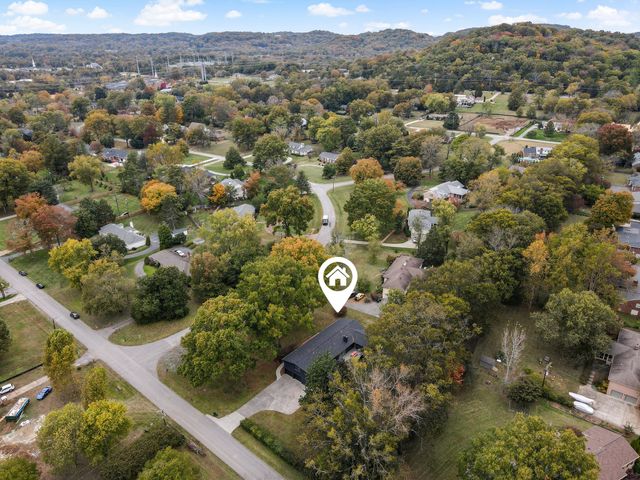 1900 Rosewood Valley Dr, Brentwood, TN 37027