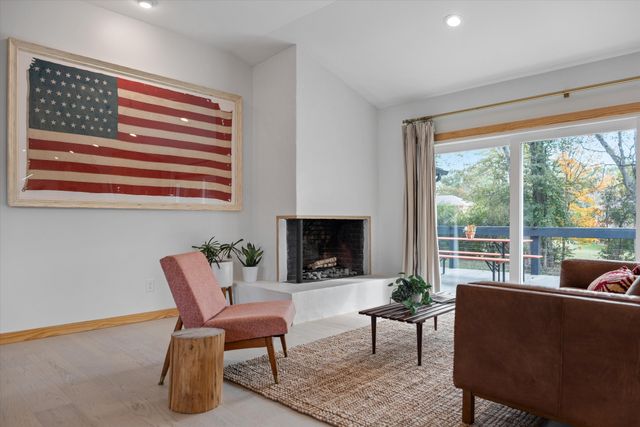 1900 Rosewood Valley Dr, Brentwood, TN 37027