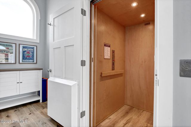 4254 Island Drive, N Topsail Beach, NC 28460