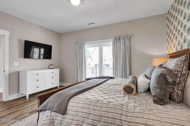 4254 Island Drive, N Topsail Beach, NC 28460