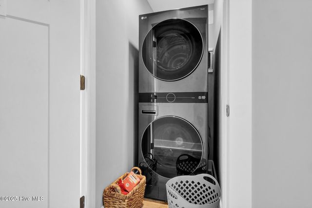 4254 Island Drive, N Topsail Beach, NC 28460