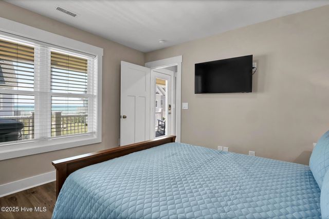 4254 Island Drive, N Topsail Beach, NC 28460