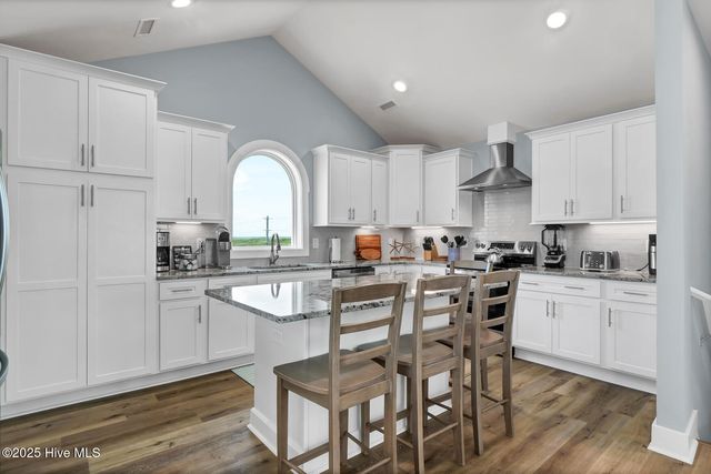 4254 Island Drive, N Topsail Beach, NC 28460