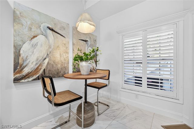 114 Amblewood LN 9-903, Naples, FL 34105