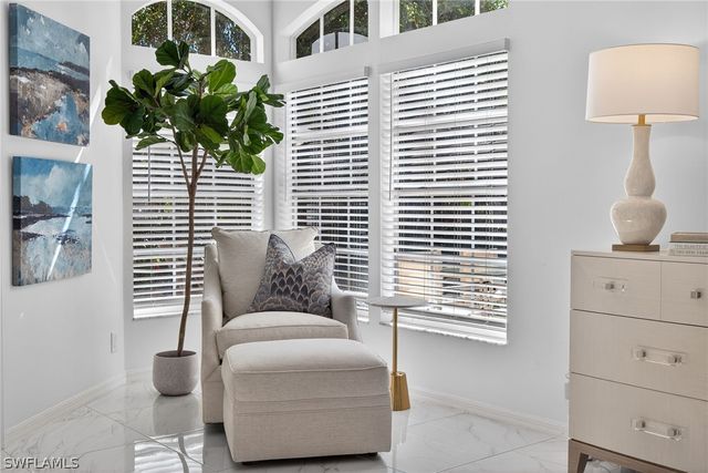 114 Amblewood LN 9-903, Naples, FL 34105