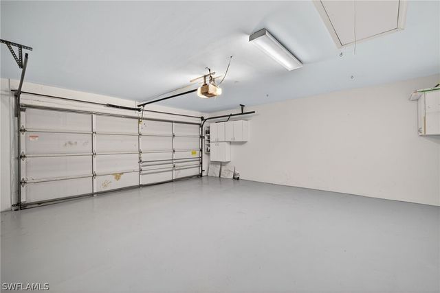 114 Amblewood LN 9-903, Naples, FL 34105