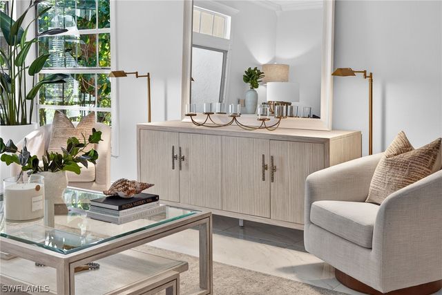 114 Amblewood LN 9-903, Naples, FL 34105